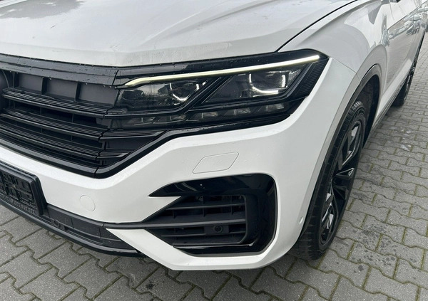 Volkswagen Touareg cena 234900 przebieg: 59000, rok produkcji 2019 z Słupca małe 379